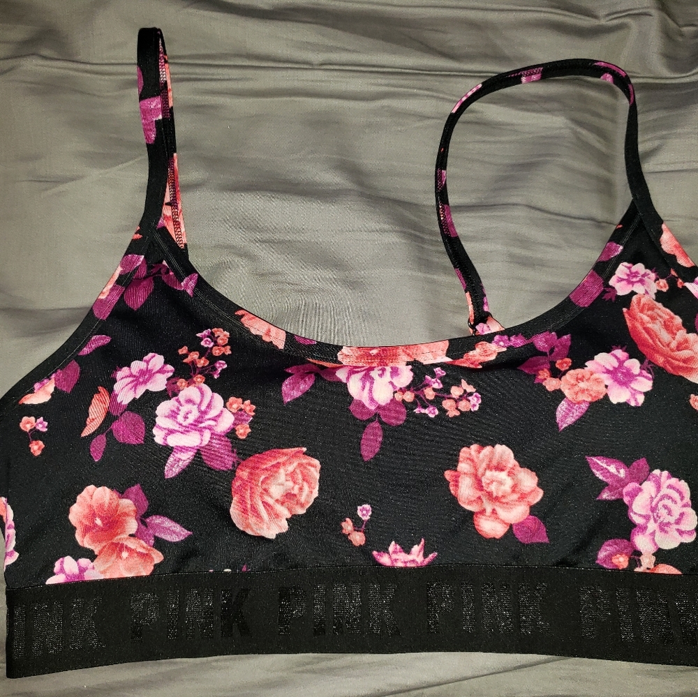 🌻 2/$25 VS PINK Sports bra